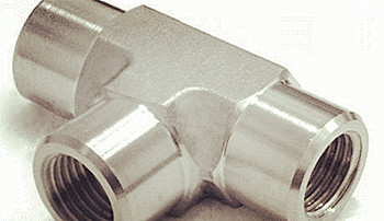 1584682661507292.jpg 不銹鋼過渡接頭的特點(diǎn)